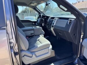 2012 Ford F-150- Super Crew Cab* XLT