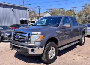 2012 Ford F-150- Super Crew Cab* XLT